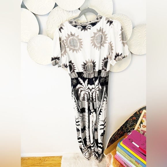 Farm Rio x Anthropologie Palm Trees/ Star/Sun Jumpsuit NWT Small - Picture 8 of 8